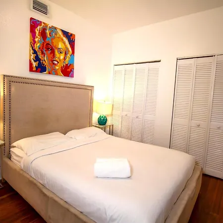 Hispaniola Apartments Part Of The Oasis Casita Collection Miami Beach Exterior photo